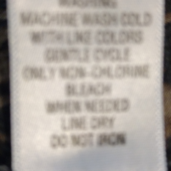 Apt. 9 Animal Print Button Front Silky Blouse XL - Picture 9 of 10